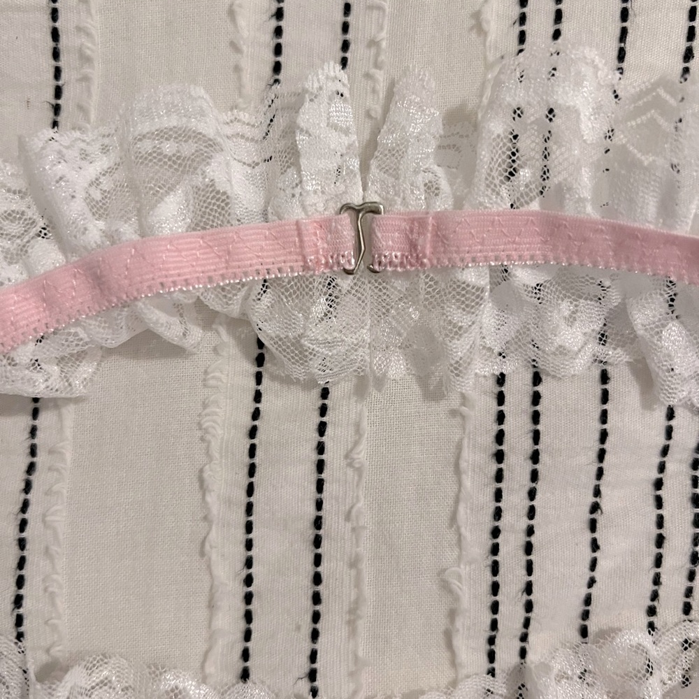 NWT SHEIN Floral and Lace Flirty Pajama Set Size 1XL - Picture 4 of 11